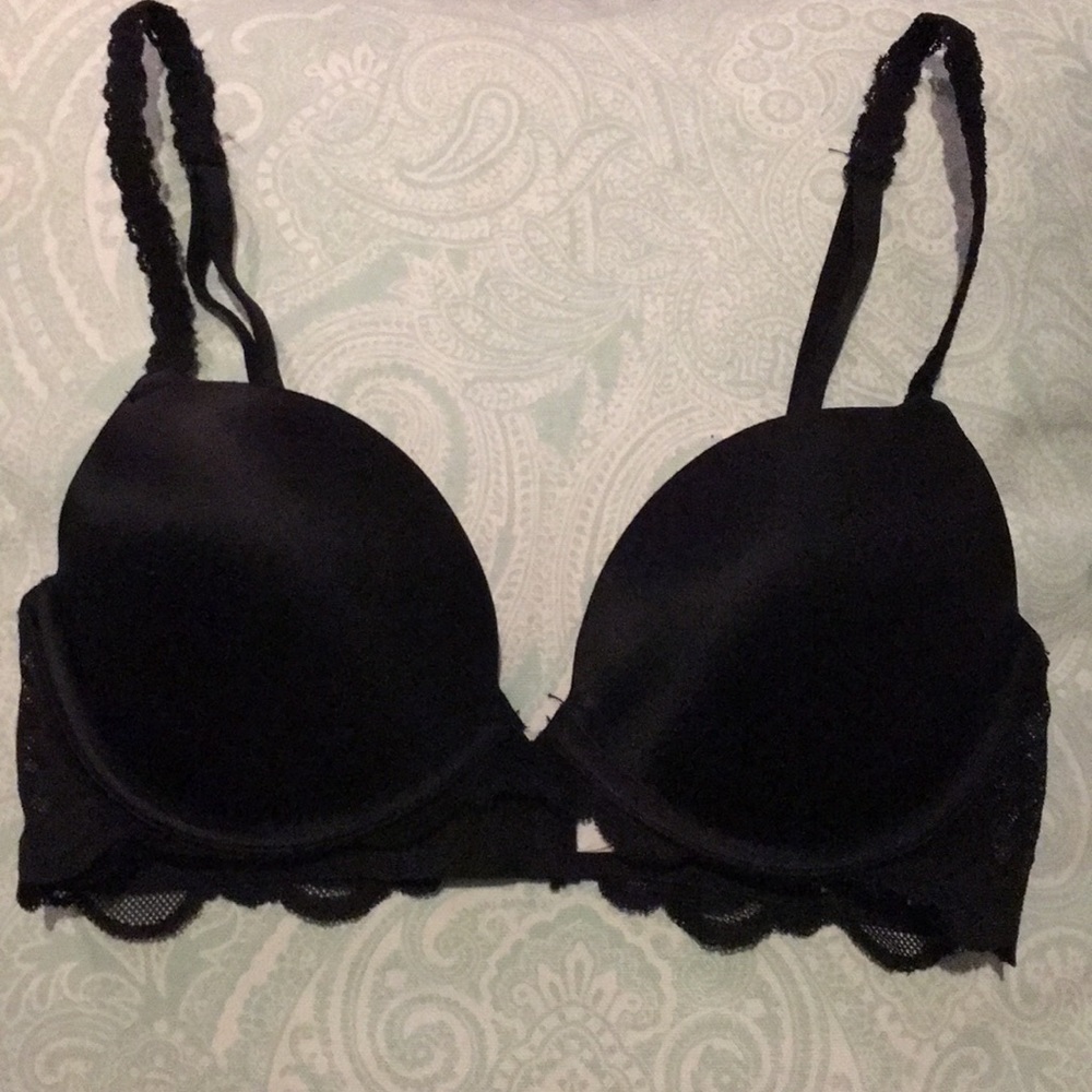 Victoria’s Secret PINK Lacy push up